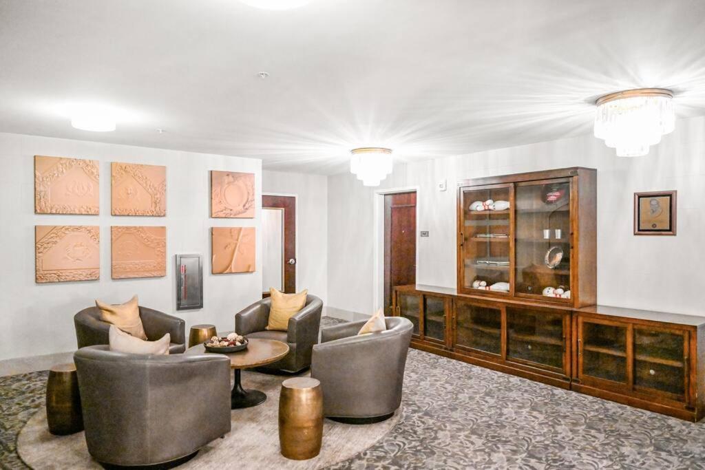 2Br Unit In The Heart Of Dt On Playhouse Square, With Pool And Gym Access-1106 Leilighet Cleveland Eksteriør bilde
