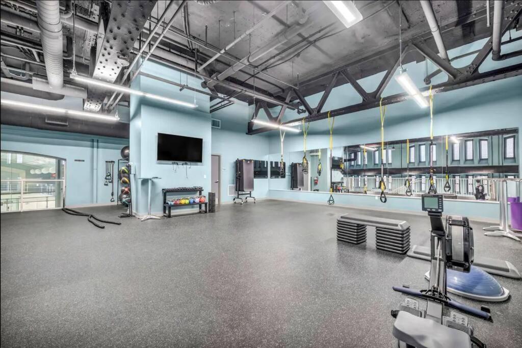 2Br Unit In The Heart Of Dt On Playhouse Square, With Pool And Gym Access-1106 Leilighet Cleveland Eksteriør bilde