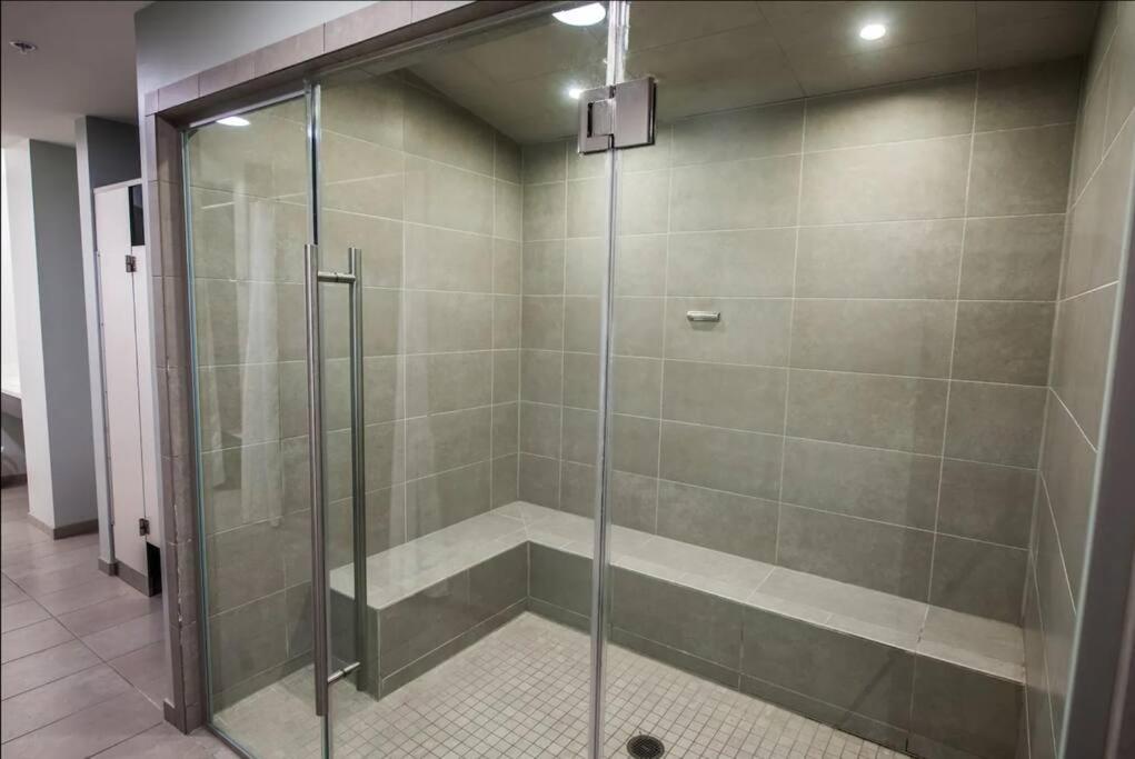 2Br Unit In The Heart Of Dt On Playhouse Square, With Pool And Gym Access-1106 Leilighet Cleveland Eksteriør bilde