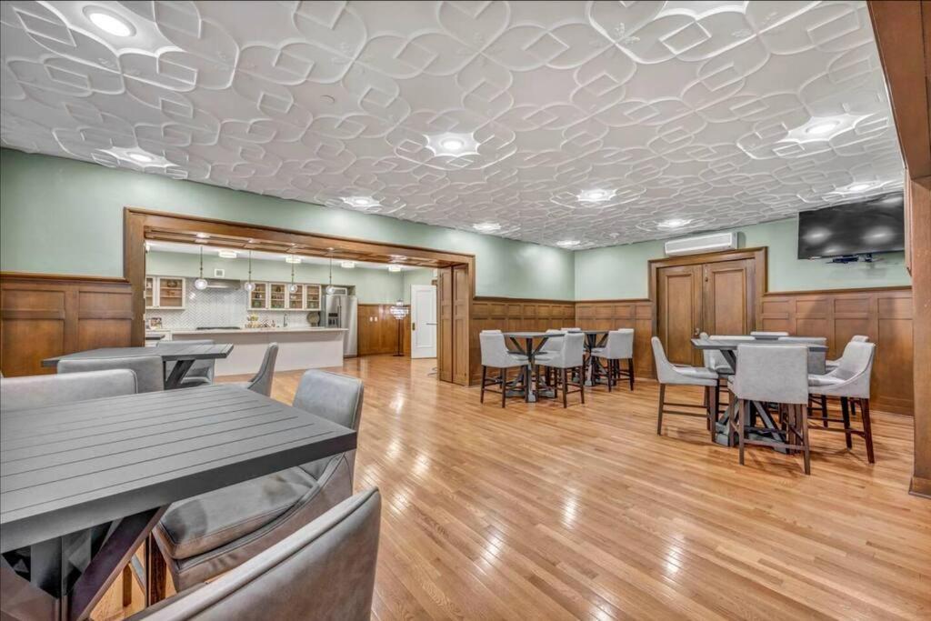 2Br Unit In The Heart Of Dt On Playhouse Square, With Pool And Gym Access-1106 Leilighet Cleveland Eksteriør bilde