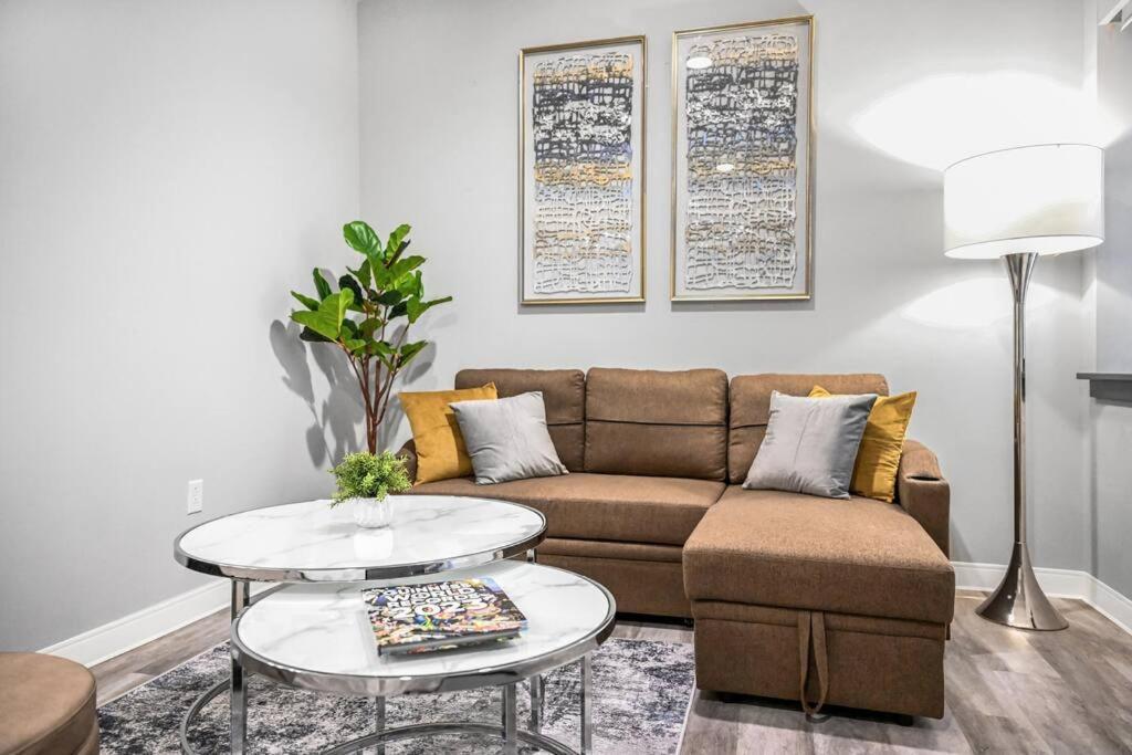 2Br Unit In The Heart Of Dt On Playhouse Square, With Pool And Gym Access-1106 Leilighet Cleveland Eksteriør bilde
